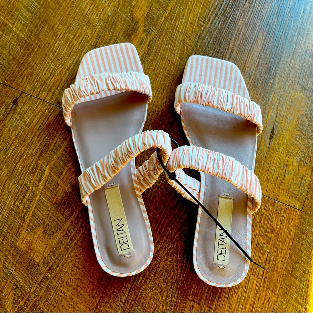DELTAN Pink and white striped slippers